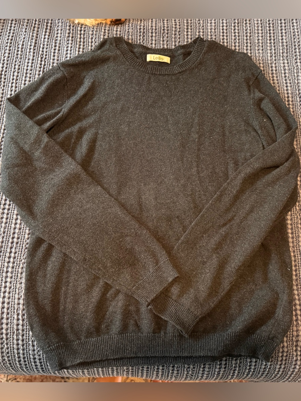 Lello Men’s Crewneck Sweater in Charcoal Gray